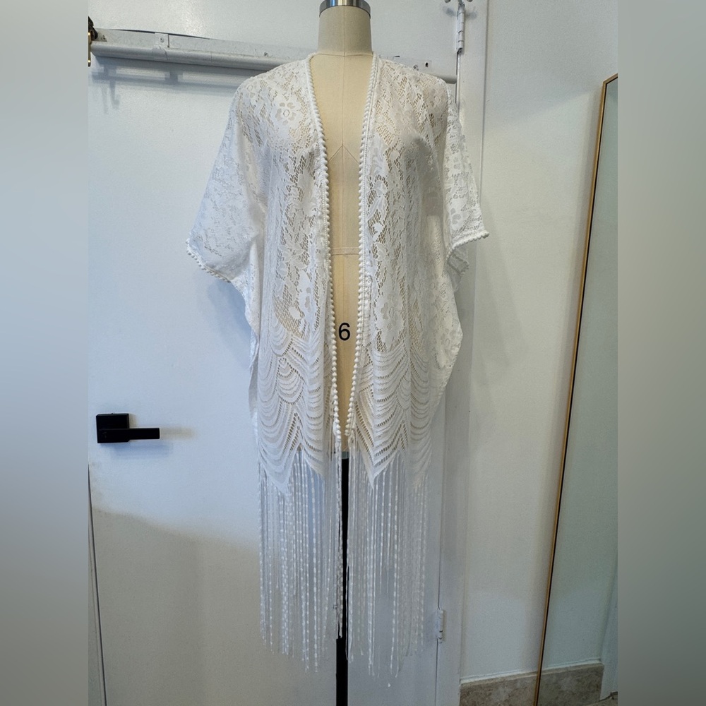 ALTEREDREAMS White Lace Fringe Kimono Coverup – Boho Festival Resort Midi